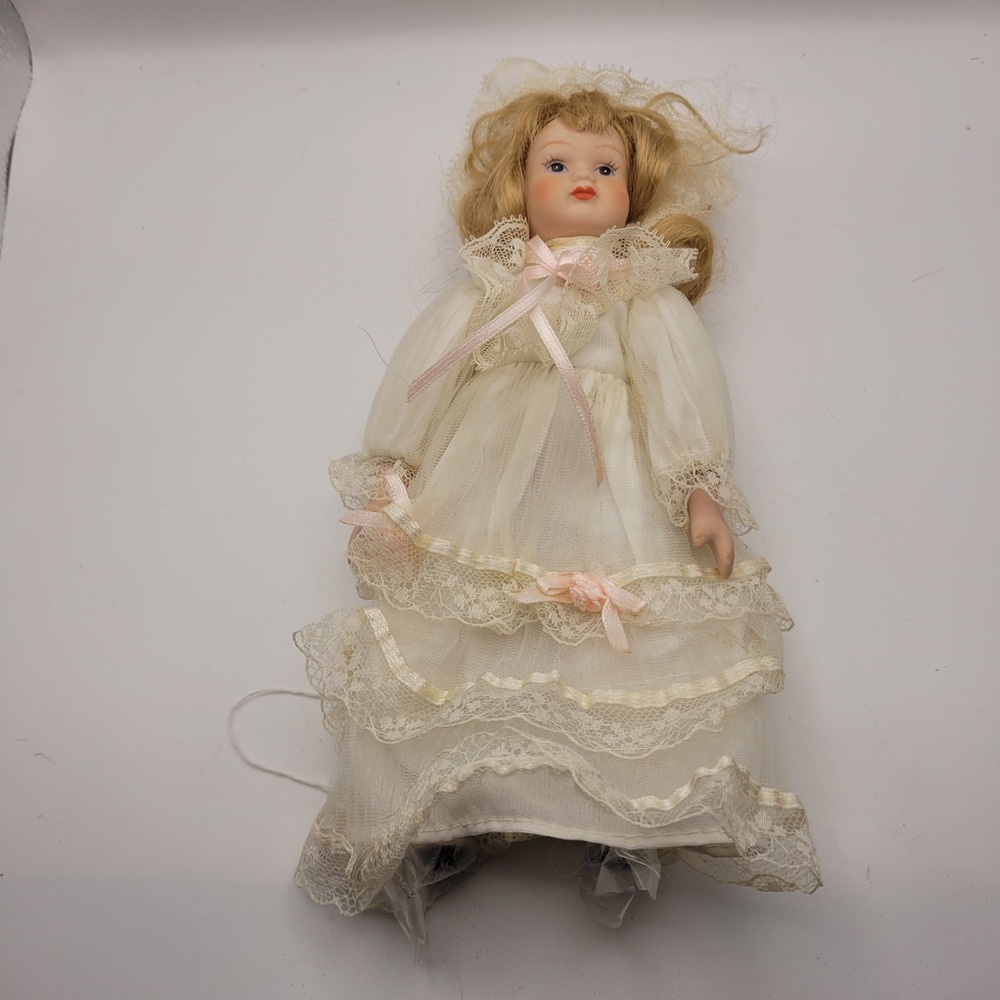 Vintage Porcelain Collector Doll Cream Lace Tiered Dress Ice Skates Blonde Hair
